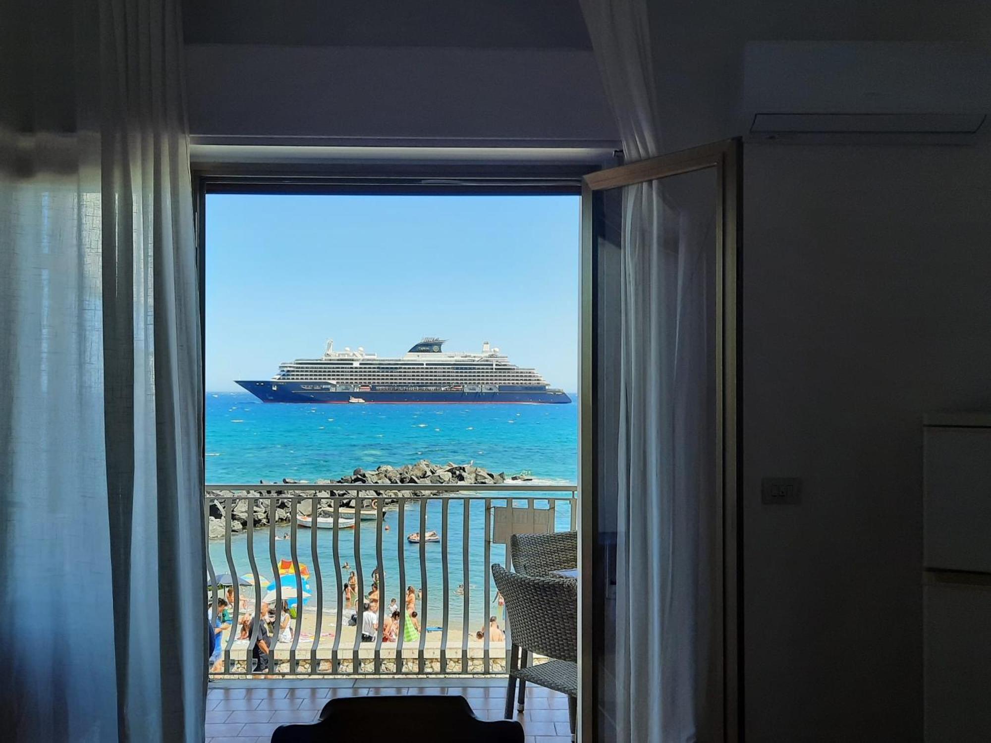 Arcadia Golden Bay Lägenhet Giardini Naxos Exteriör bild