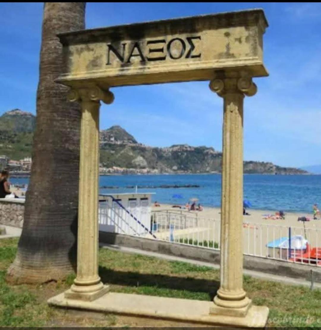 Arcadia Golden Bay Lägenhet Giardini Naxos Exteriör bild